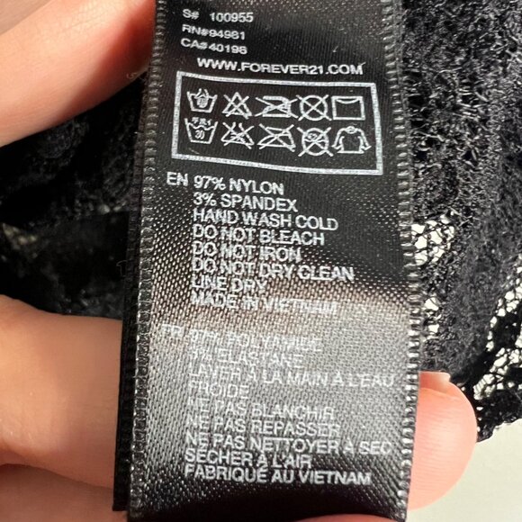 Forever 21 Black Lace Top Women's M 3/4 Sleeve Whimsigoth Gothic Fairy Goth Vamp - Picture 4 of 7